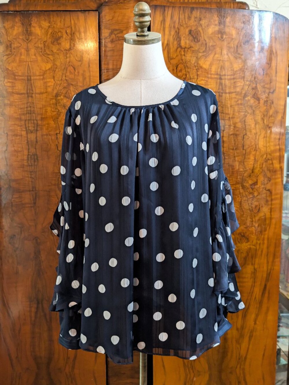 Chicos Polka Dot Tiered Ruffle Sleeve Blouse XL 3 Navy Blue White Romantic